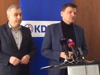 Pavol zajac a Alojz Hlina na tlačovej konferencii. Pavol zajac a Alojz Hlina na tlačovej konferencii.