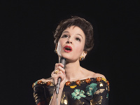 Renée Zellweger ako hollywoodska ikona Judy Garland. 