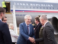 Miloš Zeman priletel na Slovensko