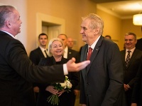 Miloš Zeman sa stretol so slovenským prezidentom Andrejom Kiskom. Miloš Zeman sa stretol so slovenským prezidentom Andrejom Kiskom.
