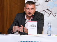 Igor Jakubík na Stretnutí lídrov slovenského stavebníctva v roku 2014, ktorého sa zúčastnil aj Robert Fico, Ján Počiatek, Tomáš Borec, František Palko a ďalší.