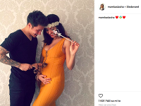 Mamba Dasha Šarközyová sa na Instagrame pochválila fotkou s tehotenským bruškom.