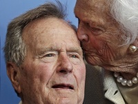 George H. W. Bush a Barbara Bushová