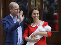 Vojvodkyňa Kate Middleton, princ William a ich tretie dieťatko.