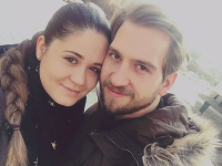 Samuel Tomeček a jeho priateľka Kristína sa rozišli. 