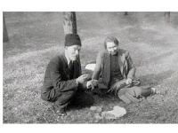Mária Janšáková s Jozefom Gregorom Tajovským. S Jankom Jesenským, jeho manželkou Annou Jesenskou (1. sprava) a Hanou Gregorovou. SNK-LA