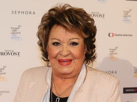 Záskok za Mórovú zobrala česká herečka Jiřina Bohdalová.
