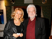 Eva Vejmělková s manželom Dušanom Rapošom nna premiére filmu Kluci z hor. 