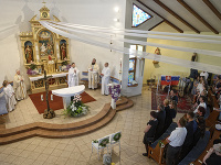 Svätá omša v miestnom kostole v Gregorovciach.