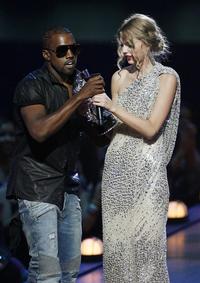 Taylor Swift na VMA, ktoré jej pokazil Kanye West