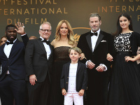 John Travolta sa pochválil svojou rodinou. 