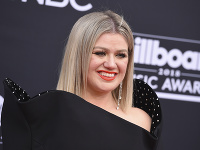 Kelly Clarkson Kelly Clarkson