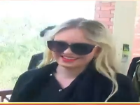 Tereza chodila na súdne pojednávanie ako celebrita. Tereza chodila na súdne pojednávanie ako celebrita.