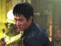 Jet Li vo filme Kolíska do hrobu.