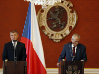 Český prezident Miloš Zeman a novovymenovaný premiér českej vlády Andrej Babiš