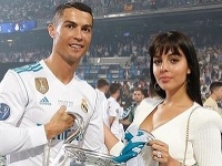 Cristiano Ronaldo so svojou láskou.