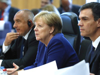 Angela Merkelová a Pedro Sanchez Angela Merkelová a Pedro Sanchez