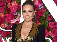 Thalía je krásna žena. Thalía je krásna žena.