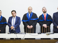 Marian Kočner a Pavol Rusko pred Najvyšším súdom SR Marian Kočner a Pavol Rusko pred Najvyšším súdom SR