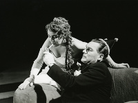 Eva Krížiková v roku 1957 s Františkom Dibarborom v hre Tanec nad plačom