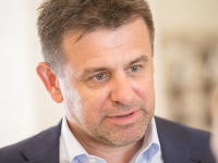 László Sólymos László Sólymos