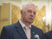 Starosta Štrby a predseda Združenia miest a obcí Slovenska (ZMOS) Michal Sýkora Starosta Štrby a predseda Združenia miest a obcí Slovenska (ZMOS) Michal Sýkora