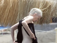 Vivienne Westwood ukázala paparazzom holý zadok.