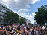 Desaťtisíce ľudí dnes pochodujú Berlínom Desaťtisíce ľudí dnes pochodujú Berlínom