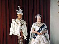 Kráľ Juraj VI. a jeho manželka Alžbeta I. 