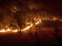 Požiare v Kalifornii neutíchajú