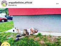 Lacko Angyal na Instagrame zverejnil fotku svojho opitého otca. 
