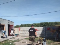 Policajný zásah v Seredi