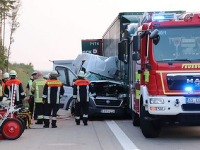 Pri nehode na diaľnici v Nemecku zahynul 25-ročný Slovák Pri nehode na diaľnici v Nemecku zahynul 25-ročný Slovák