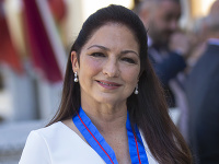 Gloria Estefan