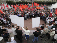 Proti dôchodkovej reforme opäť protestovali tisícky ľudí