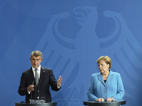 Český premiér Andrej Babiš a nemecká kancelárka Angela Merkelová. Český premiér Andrej Babiš a nemecká kancelárka Angela Merkelová.