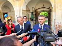 Premiér na návšteve kaštieľa Radvanských v Banskej Bystrici. 