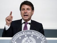 Taliansky premiér Giuseppe Conte. Taliansky premiér Giuseppe Conte.