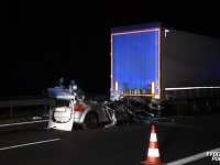 Tragická nehoda na českej diaľnici D5 v smere na Prahu. 