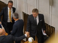 Robert Fico a Robert Kaliňák v poslaneckých laviciach