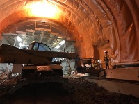 Takto vyzeral tunel Višňové v auguste.