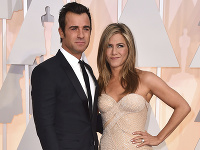 Jennifer Aniston a Justin Theroux Jennifer Aniston a Justin Theroux