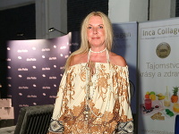 Eva Černá zvolila outfit, ktorý pripomínal obdobie hippies.