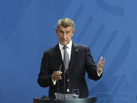 Český premiér Andrej Babiš a nemecká kancelárka Angela Merkelová. Český premiér Andrej Babiš a nemecká kancelárka Angela Merkelová.