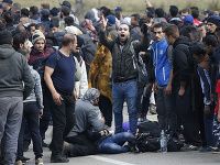 Na bosniansko-chorvátskej hranici došlo k zrážkam medzi migrantmi a políciou