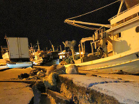 Škody v prístave Zakynthos.