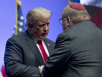 Donald Trump a rabín Benjamin Sendrow