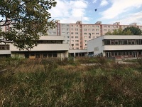 Budova bývalej škôlky na Tematínskej ulici blízko Draždiaka Budova bývalej škôlky na Tematínskej ulici blízko Draždiaka