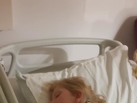 Lilly (10) skončila v nemocnici. 