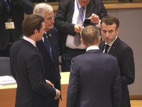 Sebastian Kurz, hlavný vyjednávač EÚ pre brexit Michel Barnier, francúzsky prezident Emmanuel Macron a predseda Európskej rady Donald Tusk.